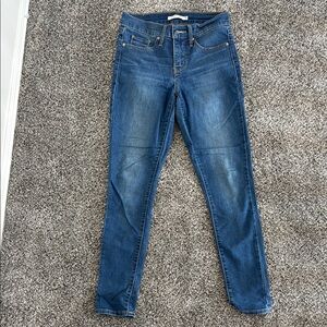 Women's Levi Strauss 311 shaping skinny jean. Size 25